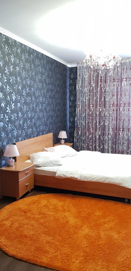 Apartment Lazurniy Astana Luaran gambar