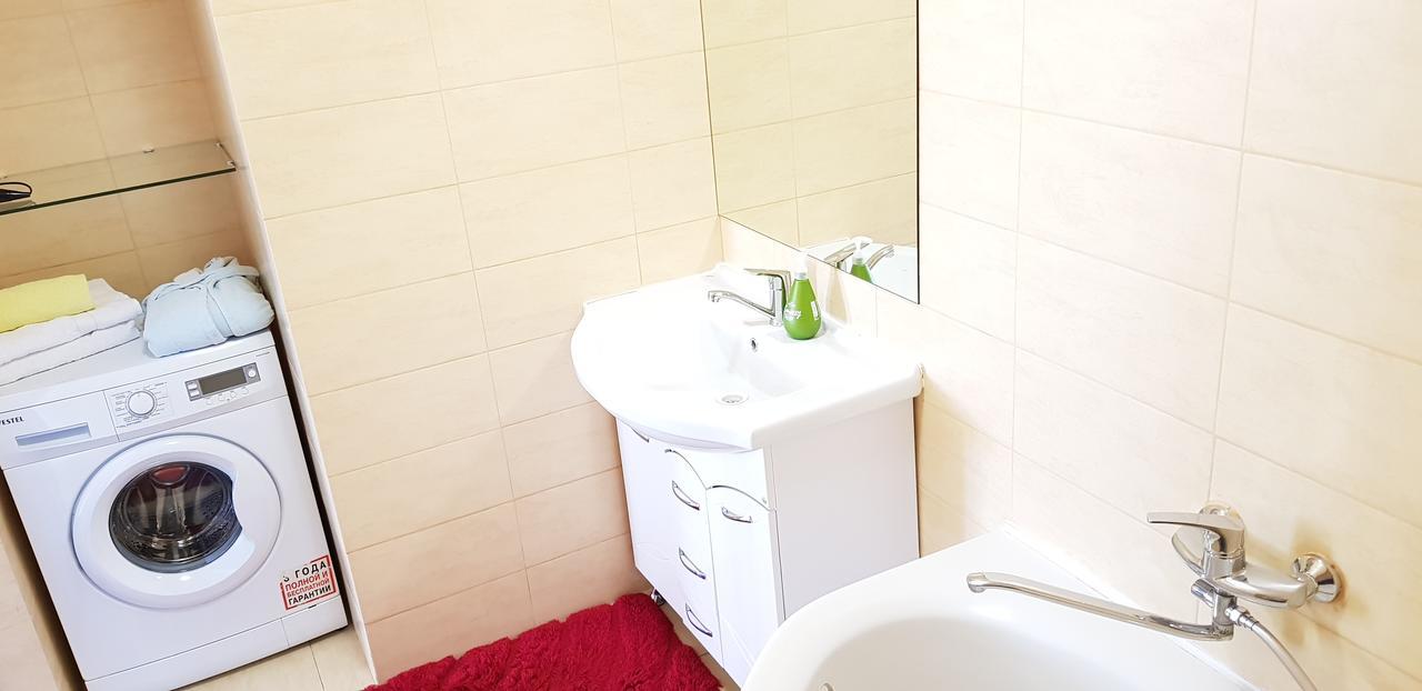 Apartment Lazurniy Astana Luaran gambar